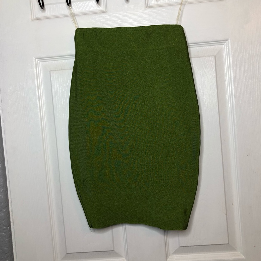 Green tight skirt
